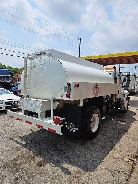 2005 International 4300