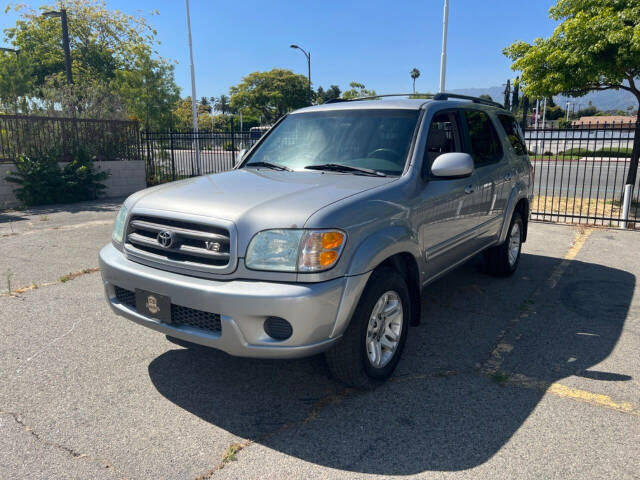 2004 Toyota Sequoia SR5