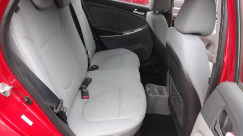 2013 Hyundai Accent SE