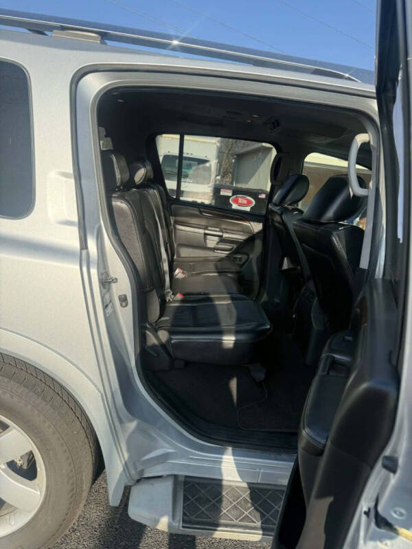 2011 Nissan Armada SV