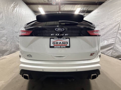 2022 Ford Edge ST