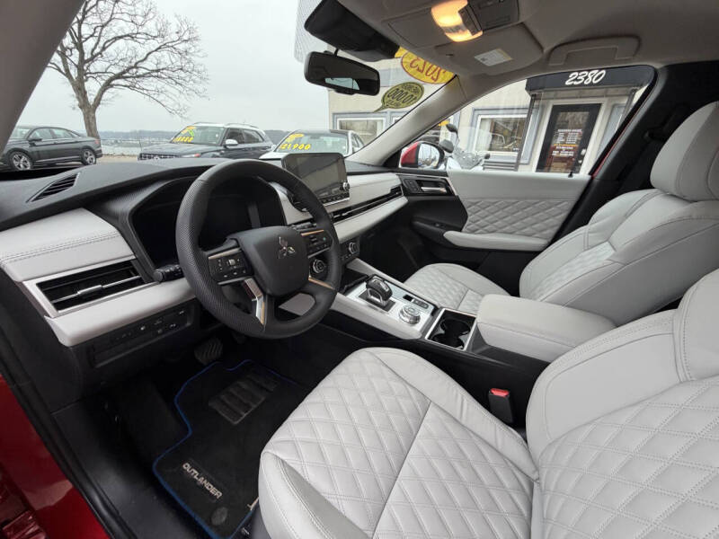 2023 Mitsubishi Outlander PHEV SEL