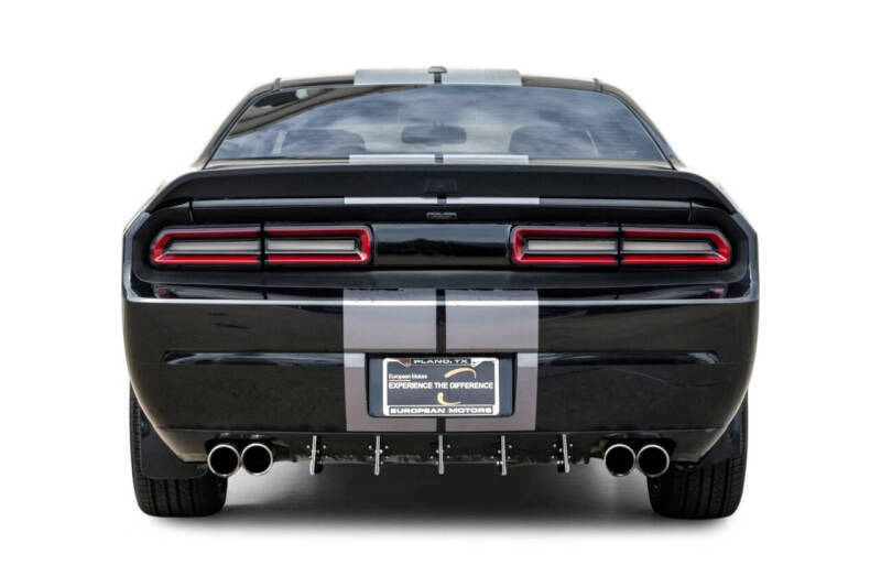 2012 Dodge Challenger SRT8 392