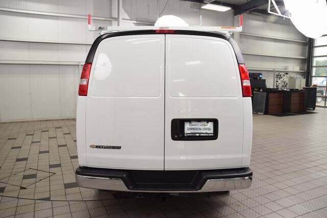 2025 Chevrolet Express 2500