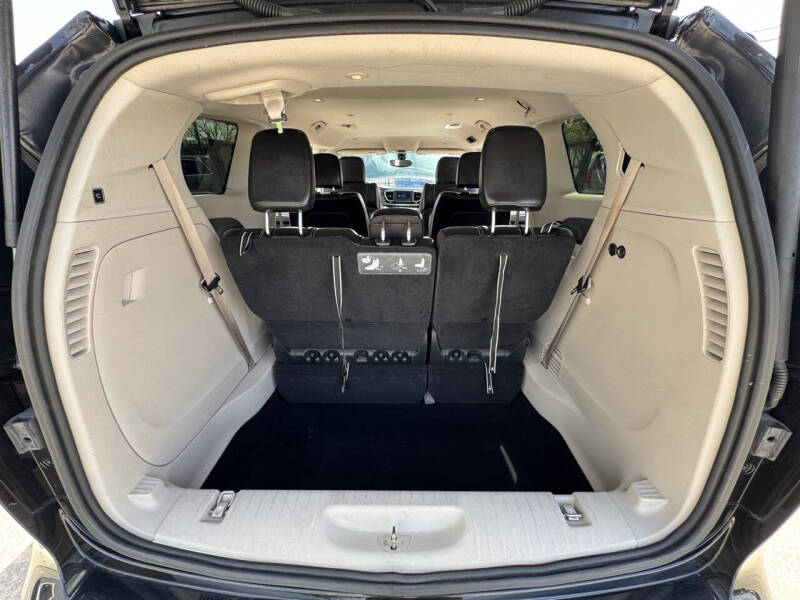 2020 Chrysler Voyager LXi