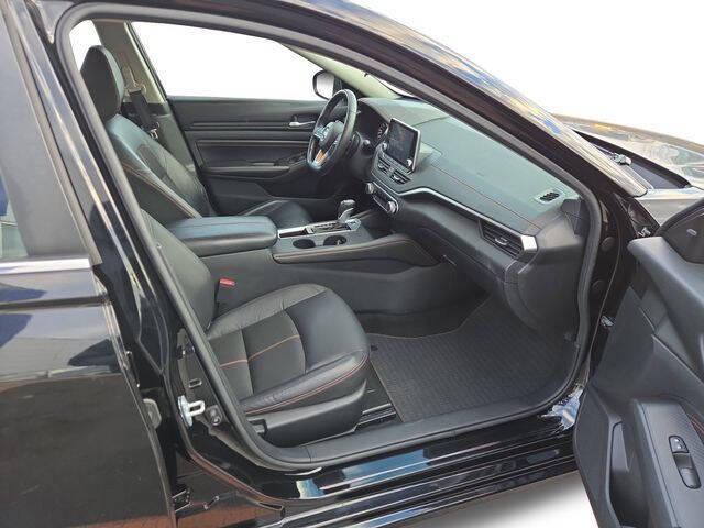 2022 Nissan Altima 2.5 SR