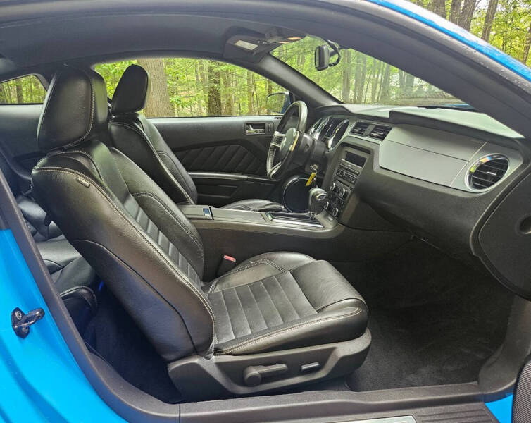 2010 Ford Mustang V6 Premium