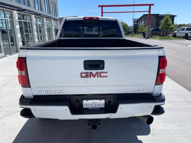 2018 GMC Sierra 2500HD Denali