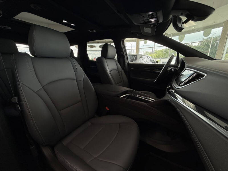 2024 Buick Enclave Essence