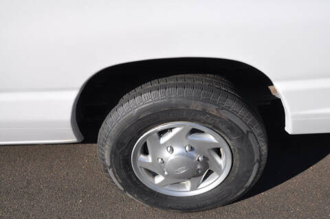 2010 Ford E-Series E-350 SD XLT