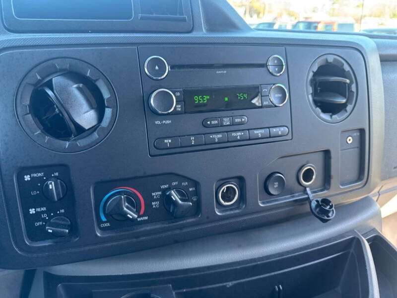 2012 Ford E-Series E-350 SD