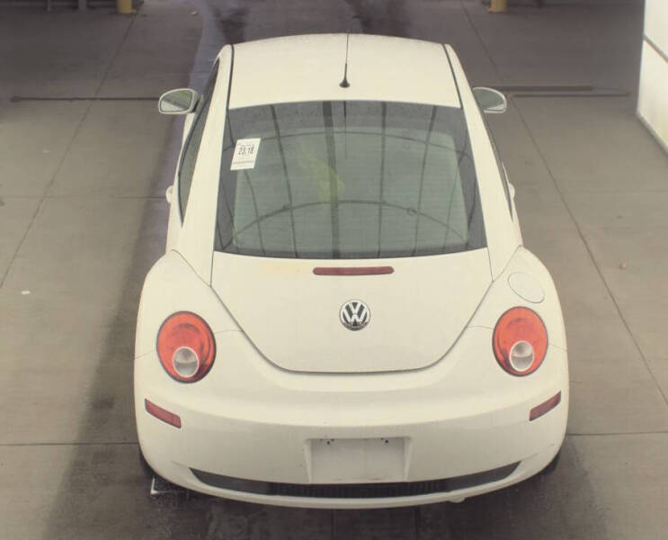 2010 Volkswagen New Beetle