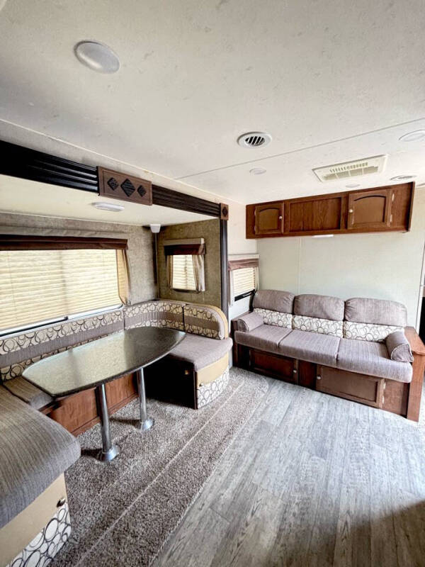 2017 Forest River Coachmen Freedom Express