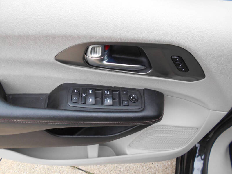 2020 Chrysler Pacifica Touring L