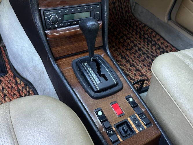1983 Mercedes-Benz 300-Class