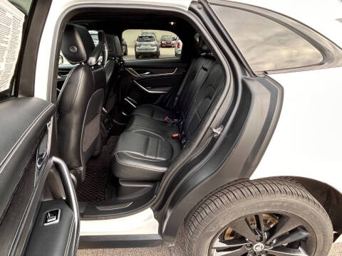 2024 Jaguar F-PACE P250 R-Dynamic S