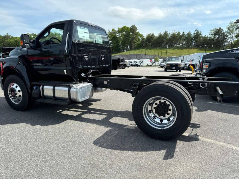 2025 Ford F-750 Super Duty
