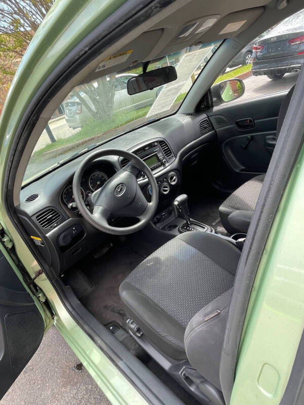 2011 Hyundai Accent GS