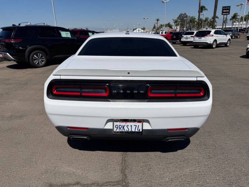2021 Dodge Challenger SXT