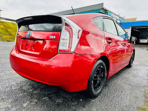 2015 Toyota Prius Two