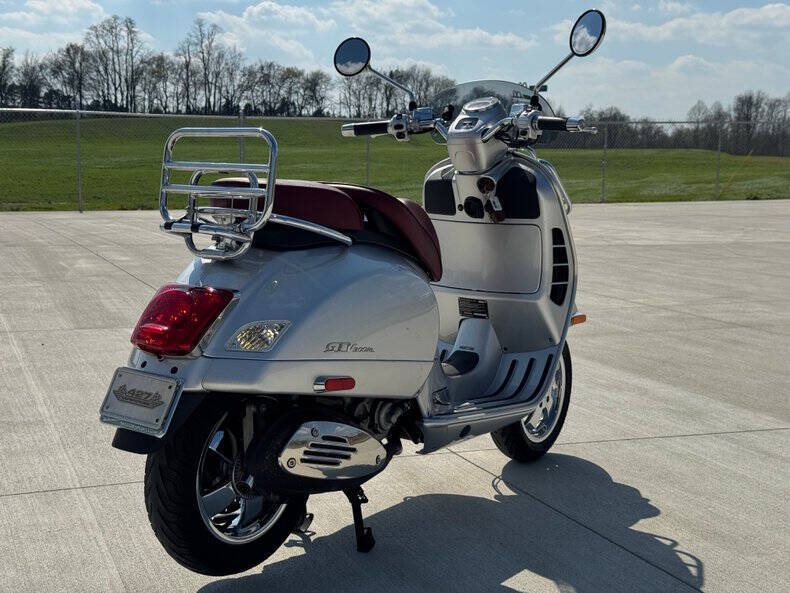 2016 Vespa GTV 300