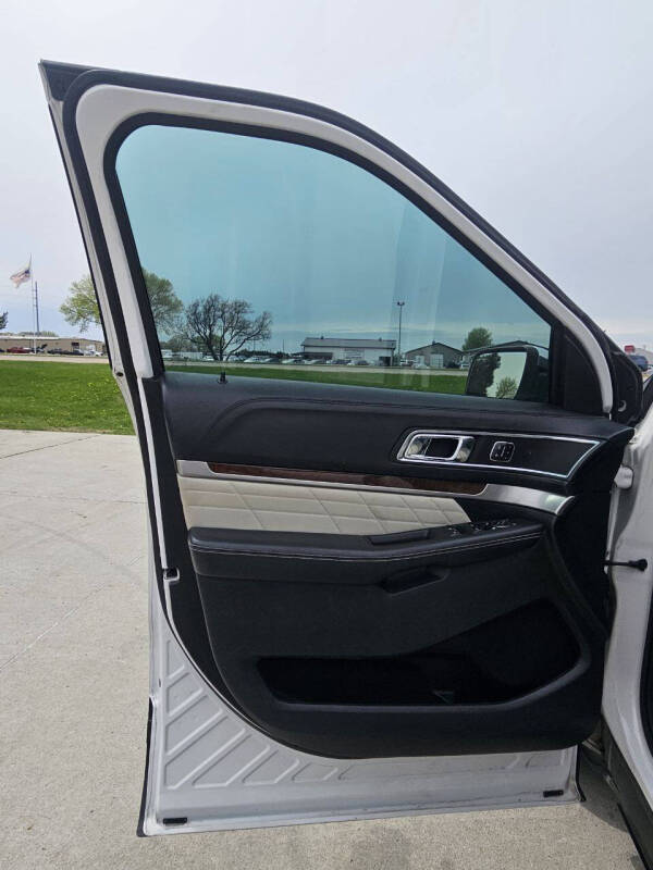 2016 Ford Explorer Platinum
