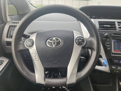 2012 Toyota Prius v Five