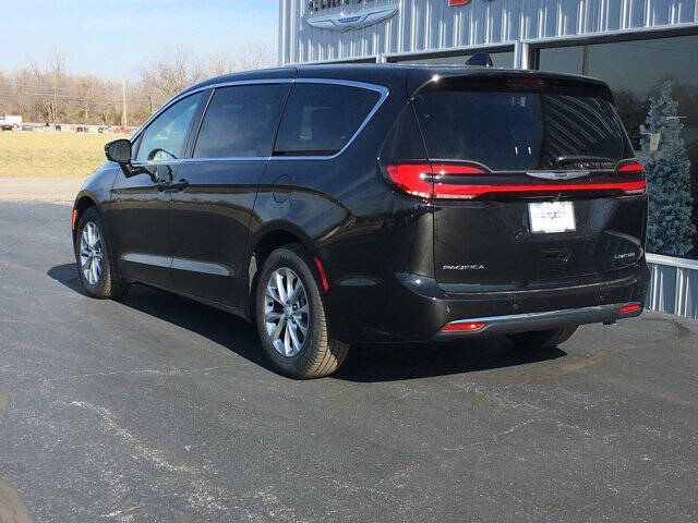 2026 Chrysler Pacifica Limited