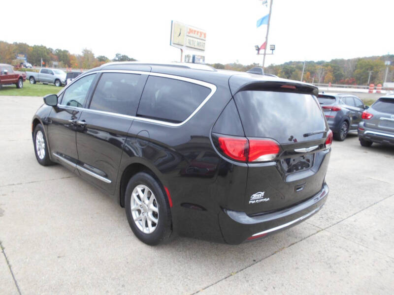 2020 Chrysler Pacifica Touring L