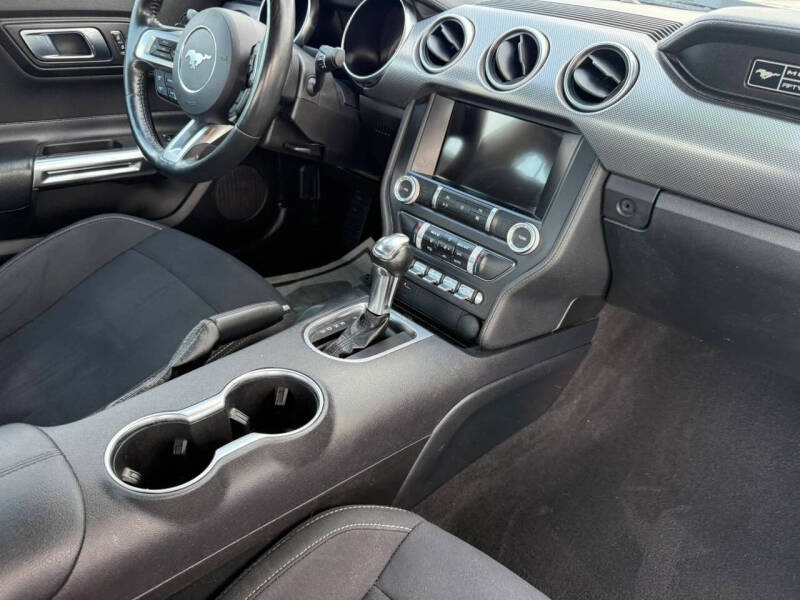 2020 Ford Mustang