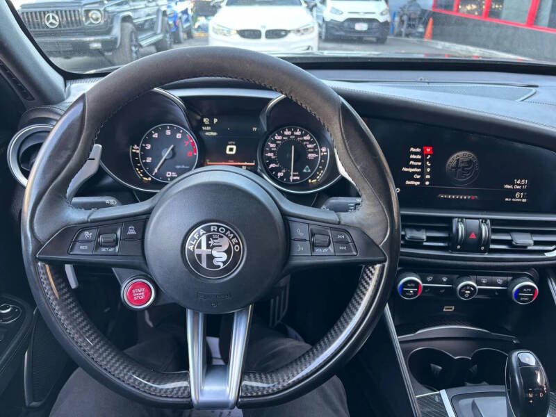 2017 Alfa Romeo Giulia Quadrifoglio