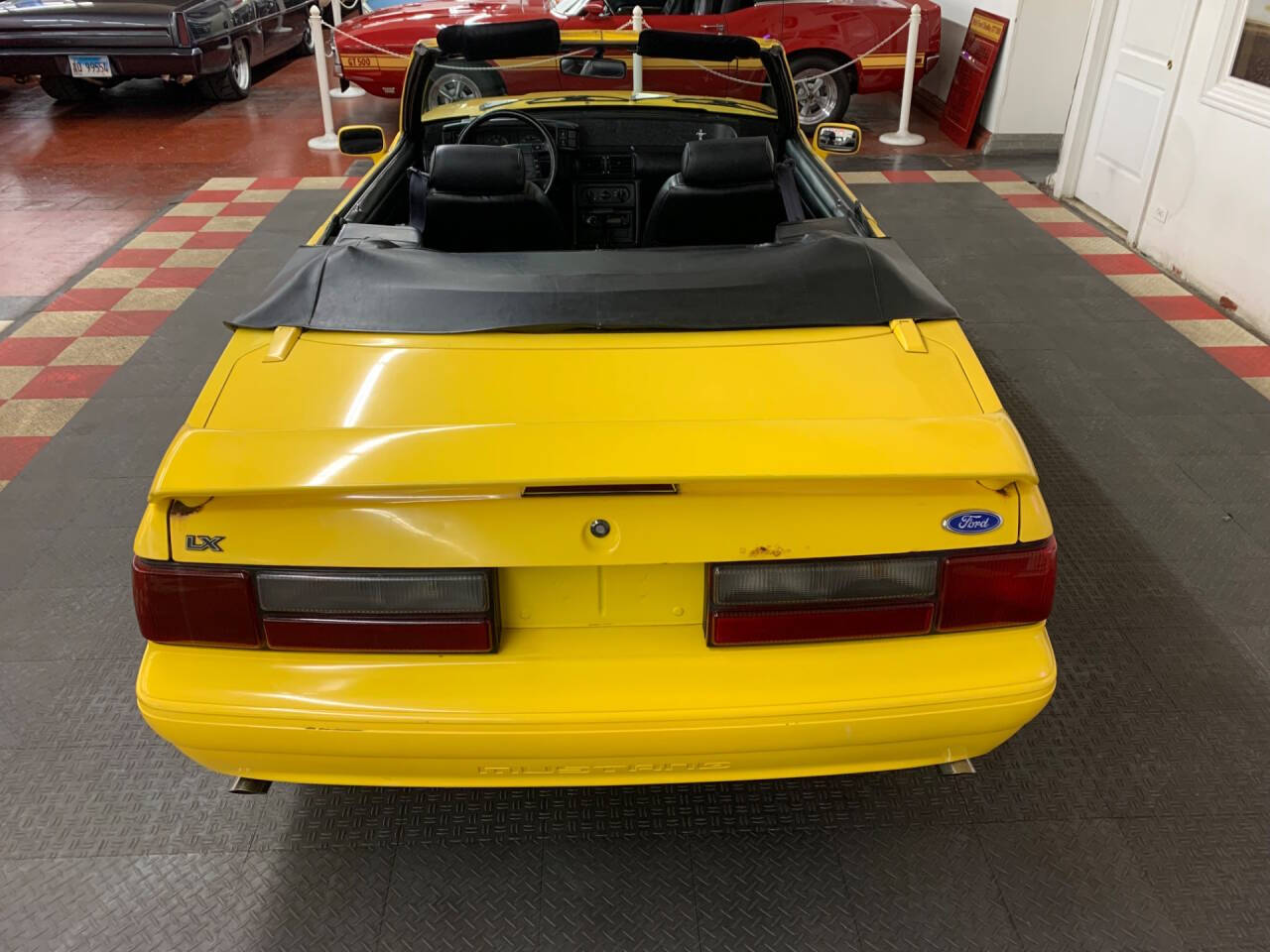 1993 Ford Mustang 13