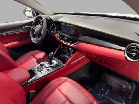 2020 Alfa Romeo Stelvio Sport