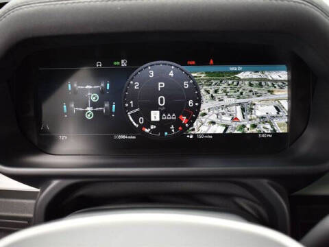 2023 Land Rover Defender 90 SE