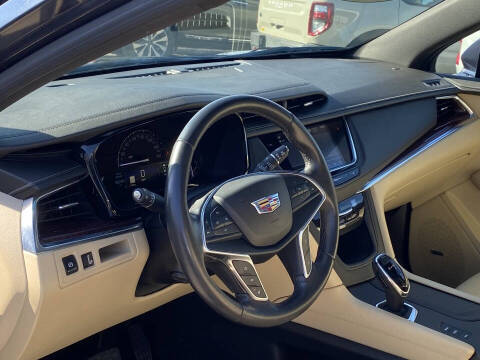 2018 Cadillac XT5 Premium Luxury