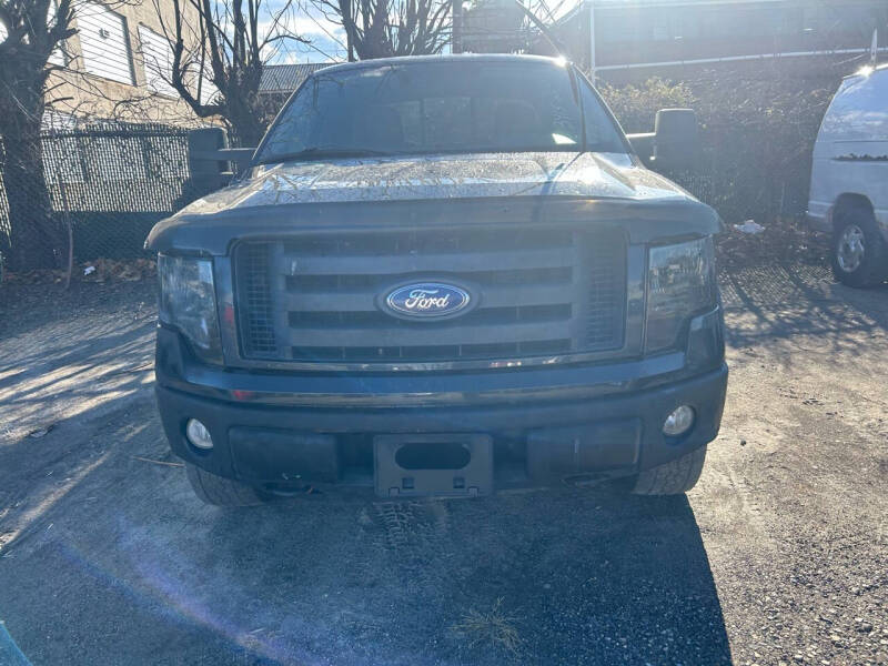 2010 Ford F-150 XLT photo 3