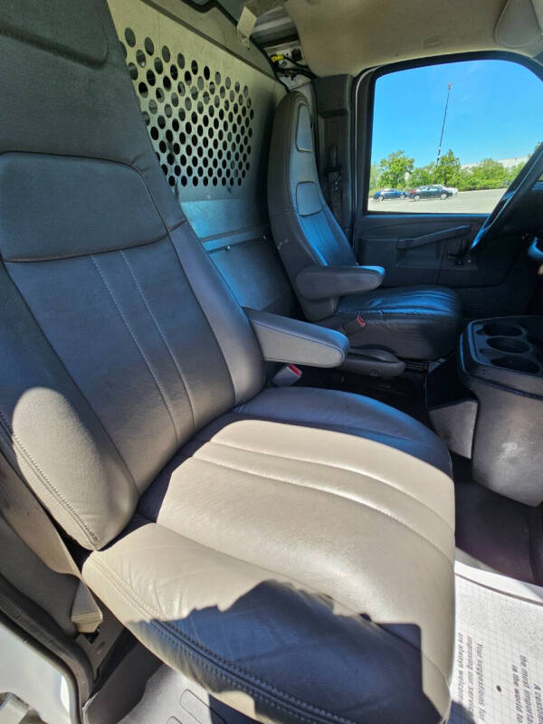2017 GMC Savana 2500