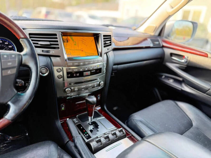 2011 Lexus LX 570