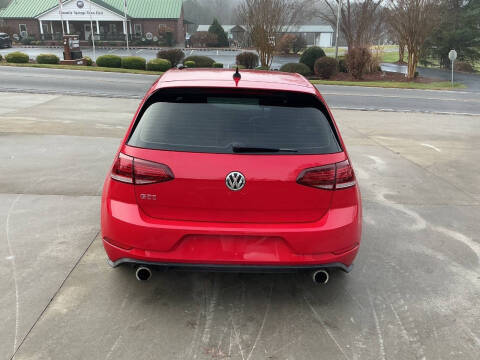 2020 Volkswagen Golf GTI SE