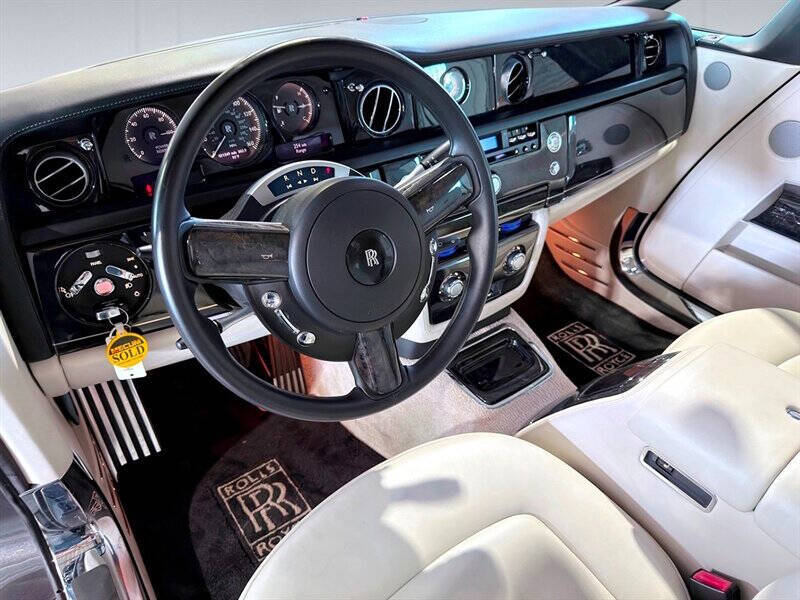 2012 Rolls-Royce Phantom Drophead Coupe 34