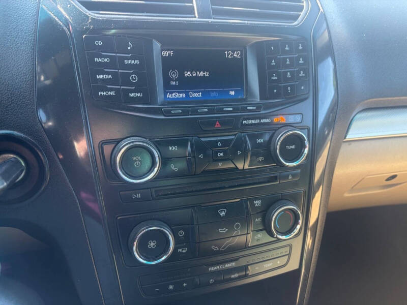 2016 Ford Explorer