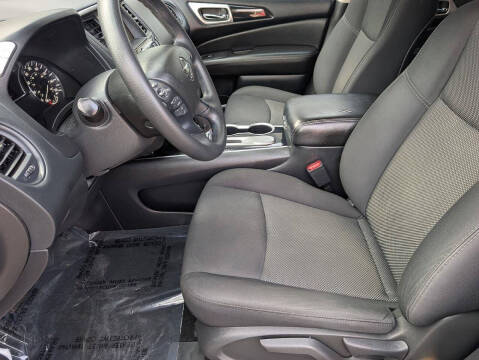 2020 Nissan Pathfinder S