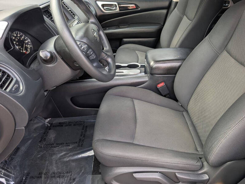 2020 Nissan Pathfinder S