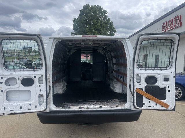 2005 Ford E-Series E-350 SD