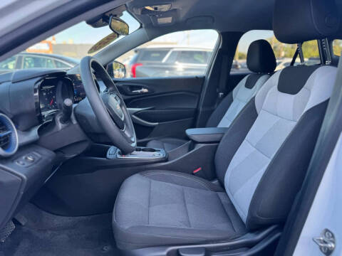 2025 Chevrolet Trax LS