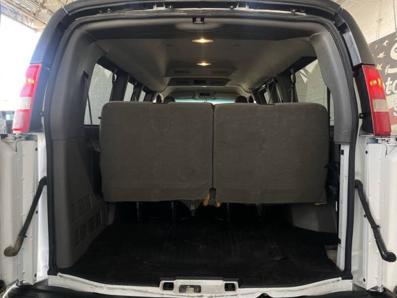 2017 Chevrolet Express LS 2500