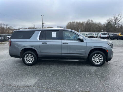 2022 Chevrolet Suburban LT