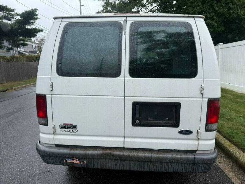2005 Ford E-Series E-150