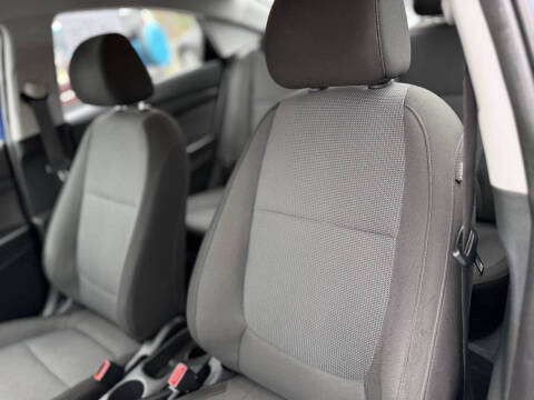 2020 Hyundai Accent SE