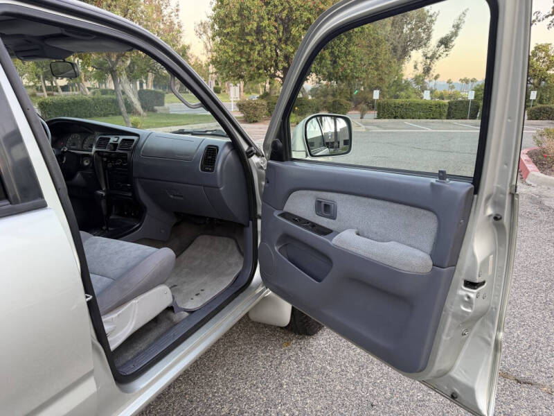 2000 Toyota 4Runner SR5